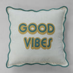 Decorative cushion with scalloped edge piping